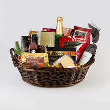 Load image into Gallery viewer, Custom Christmas Basket
